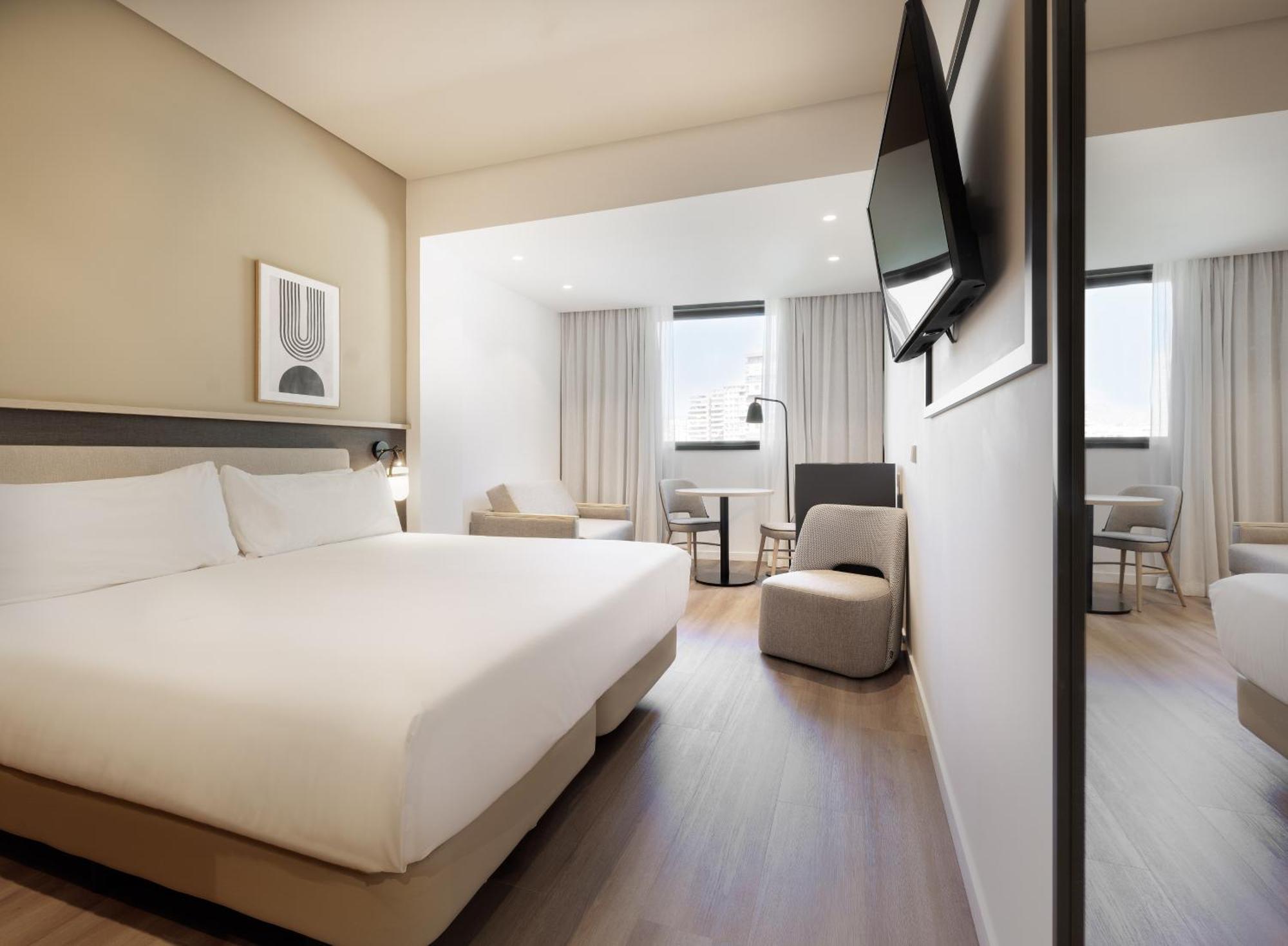 Hotel Malaga Alameda Centro Affiliated By Melia Экстерьер фото
