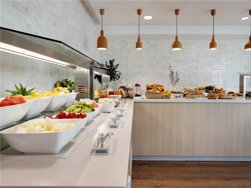 Hotel Malaga Alameda Centro Affiliated By Melia Ресторан фото